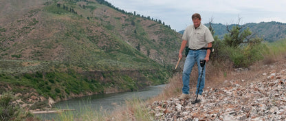 Garrett AT Gold - Fabriqué aux États-Unis - Détecteur de métaux étanche pour or, destiné aux prospecteurs d'or sérieux